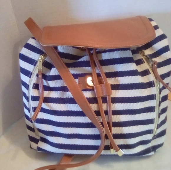 NAVY AND WHITE SATCHEL NEW - Picture 5 of 6